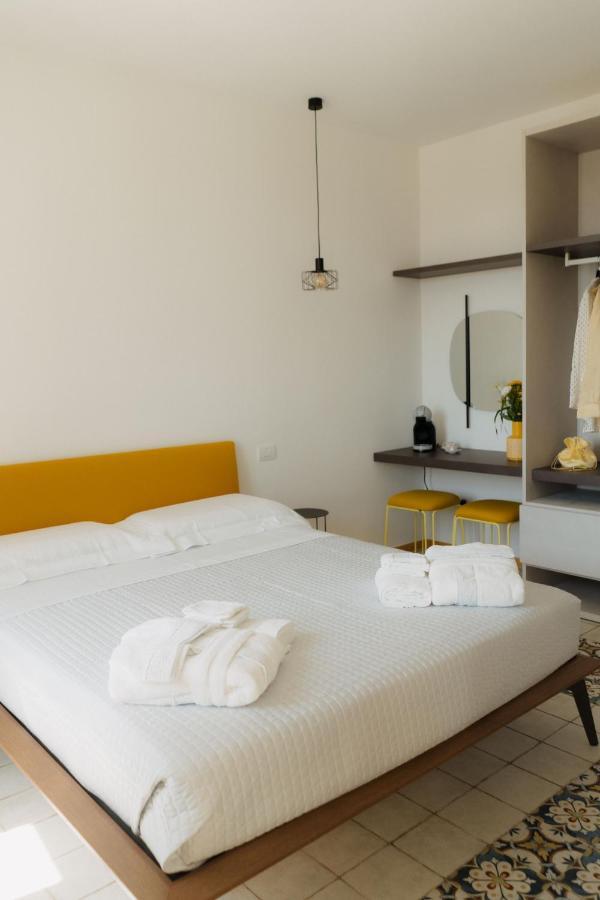 La Dimora Dei Walori Hotel Bisceglie Buitenkant foto